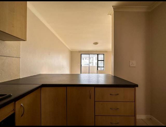 2 BEDROOM APARTMENT FOR SALE IN FAIRVIEW GOLF ESTATE